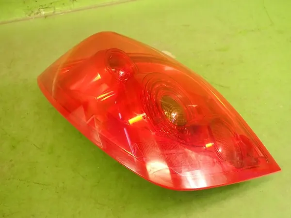 Luz trasera izquierda NISSAN PRIMERA P12 2003 89077070 image 10