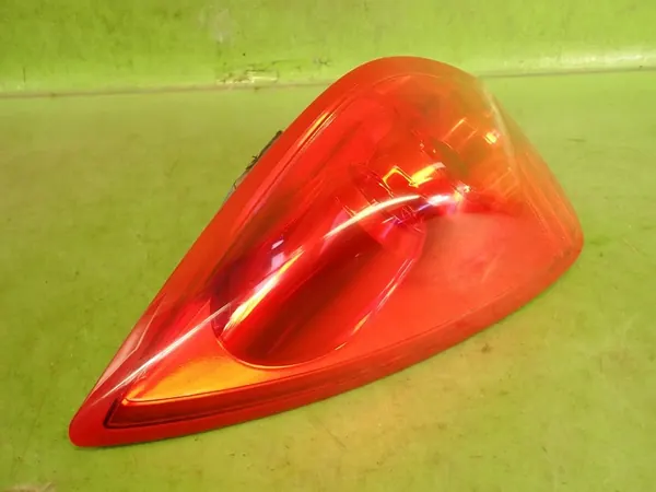 Luz trasera izquierda NISSAN PRIMERA P12 2003 89077070 image 3