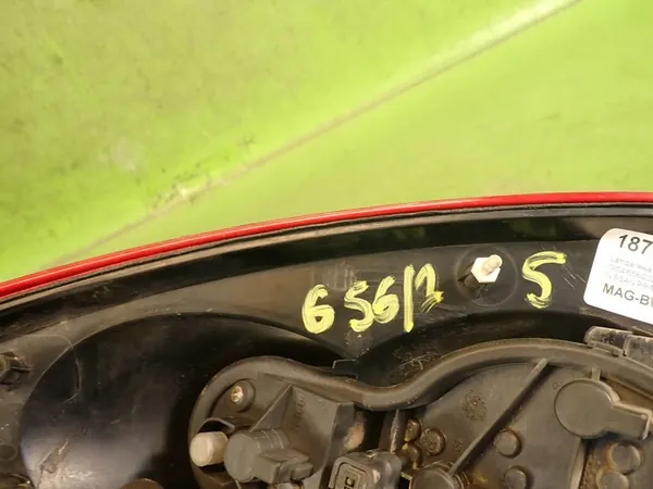 Luz trasera izquierda NISSAN PRIMERA P12 2003 89077070 image 8