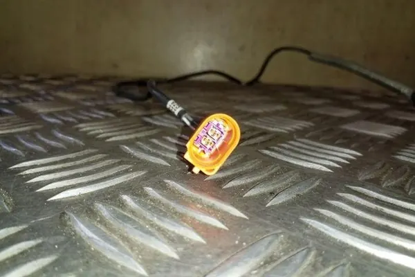 DPF Trycksensor VW TIGUAN 2.0L diesel 2008 OEM 03G906088D image 2