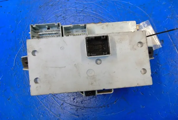 Caixa de fusíveis FIAT STILO 1.9JTD image 8