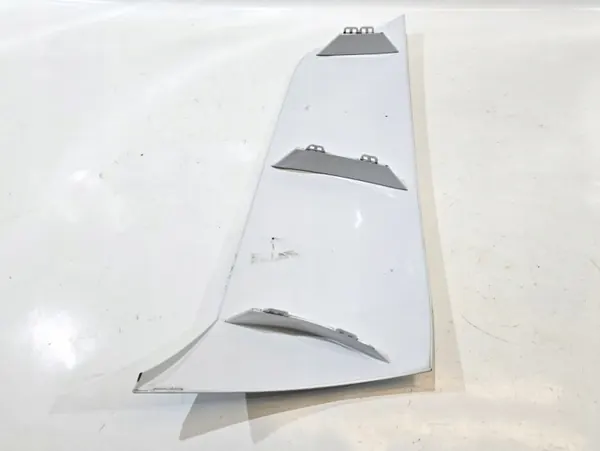 OEM 9607511330 Oikea Ohjaamon Spoileri Mercedes image 3
