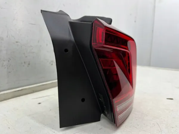 Volkswagen OE 5NA945208F Luz Trasera image 3