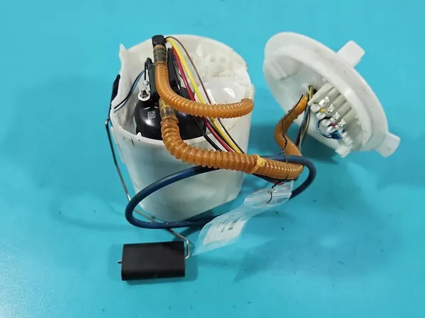 Bomba de combustível Mercedes CLA C118 X118 1.3B A2474703200 image 3