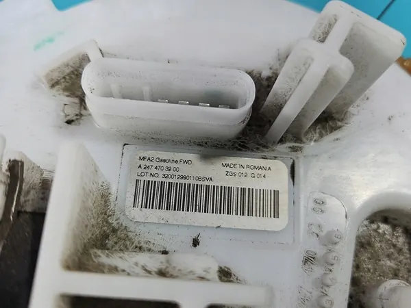 Bomba de combustível Mercedes CLA C118 X118 1.3B A2474703200 image 7