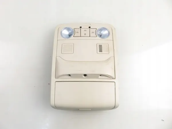 Iluminación Cabina OEM 561868837B - Volkswagen OE Usado image 7