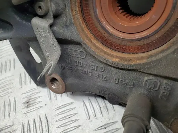 Audi Q7 Bakhjulsnav OEM 7L8505436A - Höger sida image 4