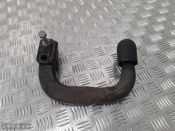 Crochet de remorquage VW OEM AM-496929 pour Tiguan 2011 image 2