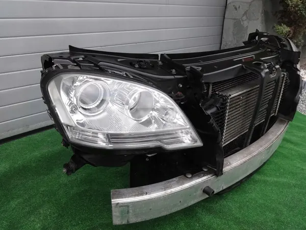 Faróis dianteiros MERCEDES ML W164 LIFT image 3