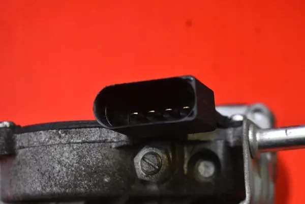 Tuulilasinpyyhkijän mekanismi eteen Skoda Rapid 2012-2017 OEM 5JB955113 image 6