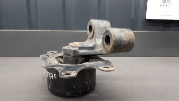 Supporto motore anteriore sinistro CORSA C 1.7 CDTI 24463127 image 6