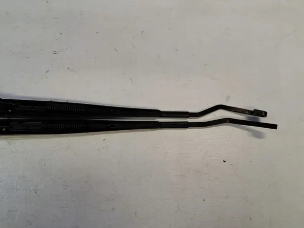 Front Wipers Lincoln Navigator 2011 image 4