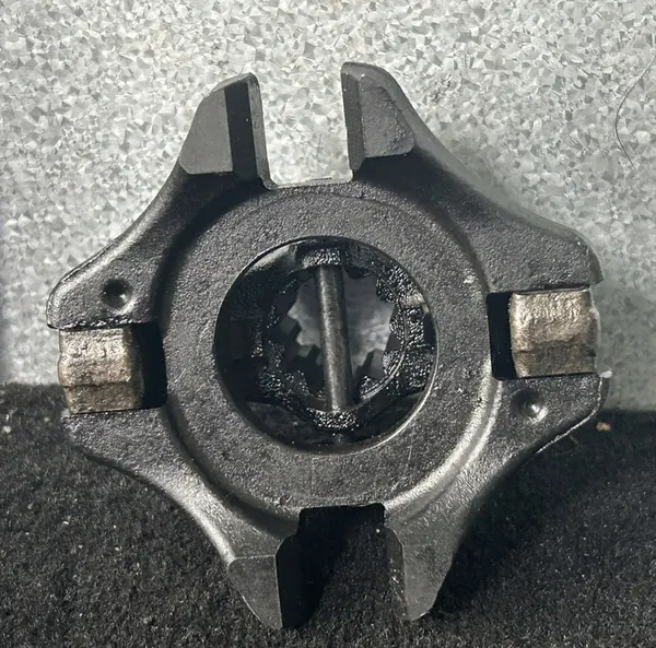 Accouplement de Pompe de Direction Assistée Mercedes Actros MP4 A4722360120 image 5