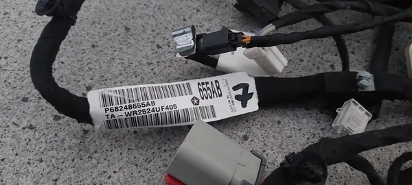 Dodge Challenger Linker Deurkabel 68248655AB image 2