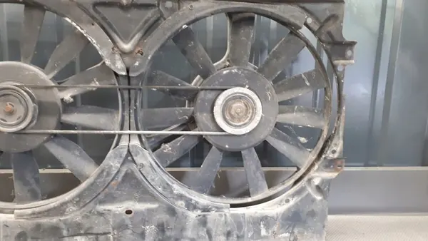 Kylfläkt VW Caddy 1.6 95r 6k0959455f image 4