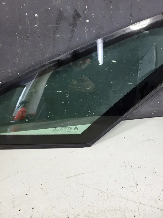 Citroen C4 Picasso II 13-18 Vänster triangulär karossglas image 3
