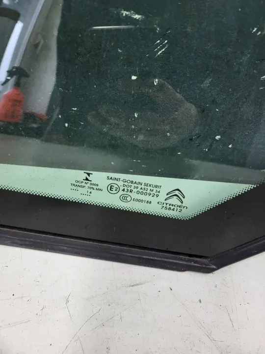 Citroen C4 Picasso II 13-18 Vänster triangulär karossglas image 4