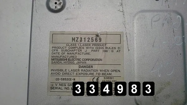 Changer CD Mitsubishi Pajero OEM AM-334983 image 3
