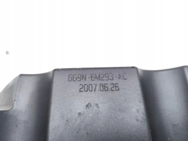 Volvo XC70 Venttiilikansi OEM 6G9N-6M293-AC image 7