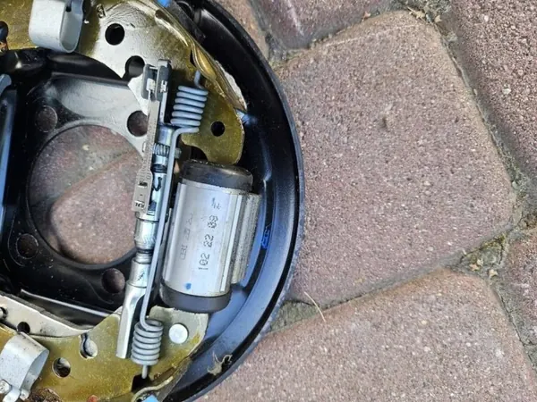 OEM 5O5P5L5E5X1533 Takaosan jarrupalaset Toyota Aygo X image 5