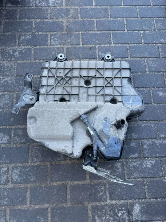Mercedes AdBlue-säiliö OEM A2054705602 - Käytetty image 2