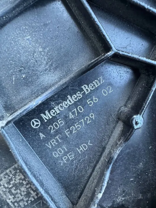 Mercedes AdBlue-säiliö OEM A2054705602 - Käytetty image 3