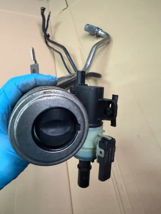 Pescoço de enchimento Volvo OEM 32363244 para XC90/XC60 image 5