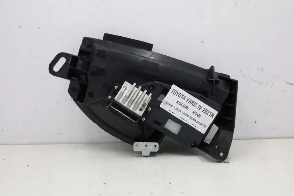 Display head-up Toyota Yaris IV OEM 83108K0010 image 3