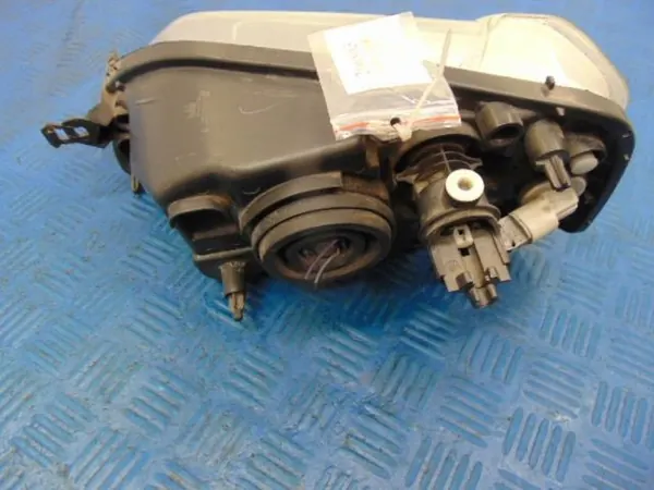 Dacia Logan Oikea Ajovalo Käytetty OEM image 4