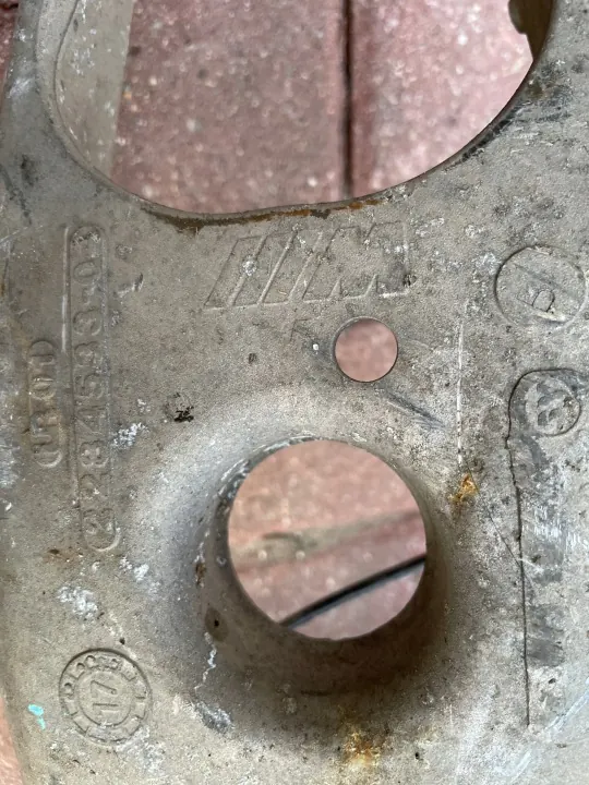 BMW OEM 2284795 Taka-Vasen Pyörännavan M3/M4/M2 image 6