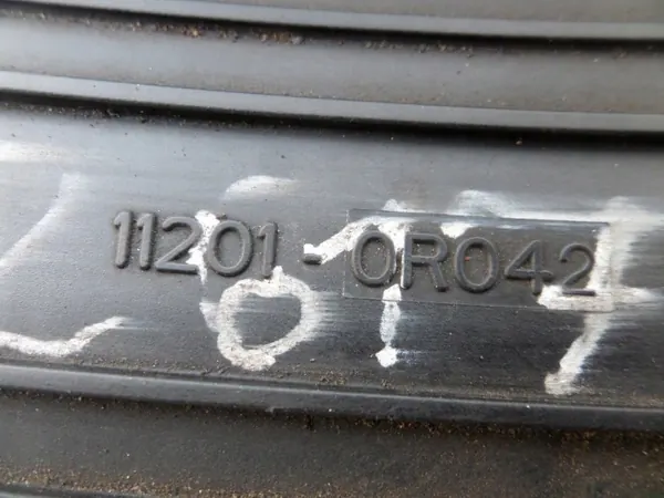 Toyota Kleppendeksel OEM 11201-0R042 gebruikt image 6