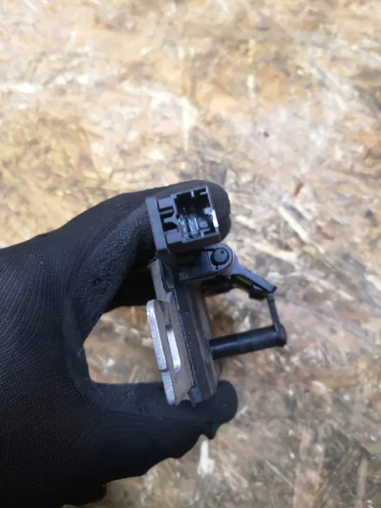 Audi Q5 80A Heckklappenverriegelung OEM 80A827507 image 3