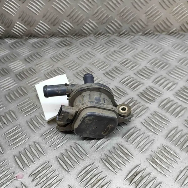 Vattenpump Toyota Land Cruiser 2.8L OEM 161B0-47010 image 3