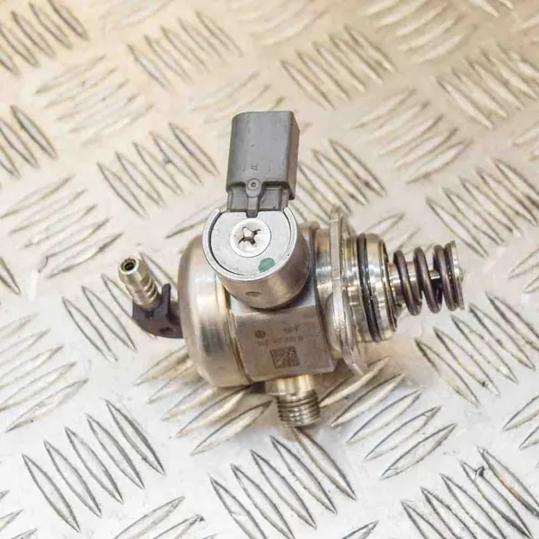 Polttoainepumppu Audi A4 (8W2, B9) 1.4L 2016 OEM 04E127025B0261520261 image 3