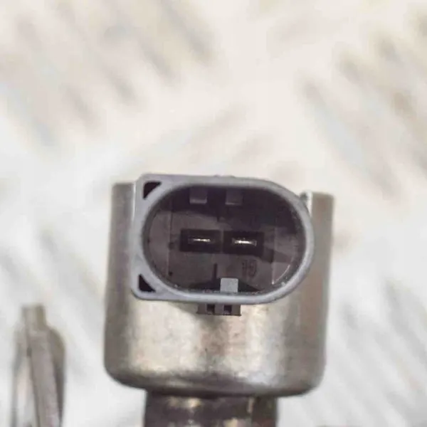 Polttoainepumppu Audi A4 (8W2, B9) 1.4L 2016 OEM 04E127025B0261520261 image 5