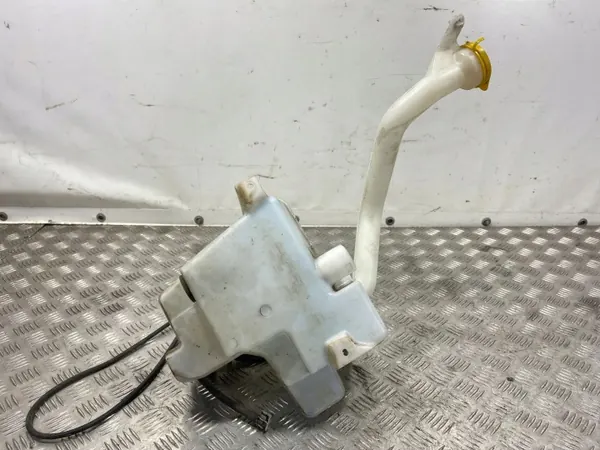 Réservoir lave-glace Subaru OE OEM 88018FJ000 image 8