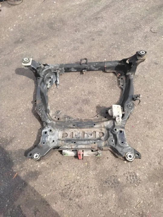 Sous-châssis avant Land Rover Discovery Sport HK725000A image 2