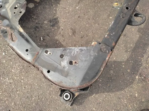 Sous-châssis avant Land Rover Discovery Sport HK725000A image 10