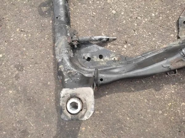 Sous-châssis avant Land Rover Discovery Sport HK725000A image 5