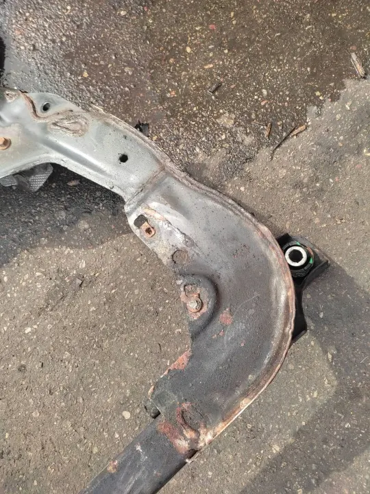 Sous-châssis avant Land Rover Discovery Sport HK725000A image 9