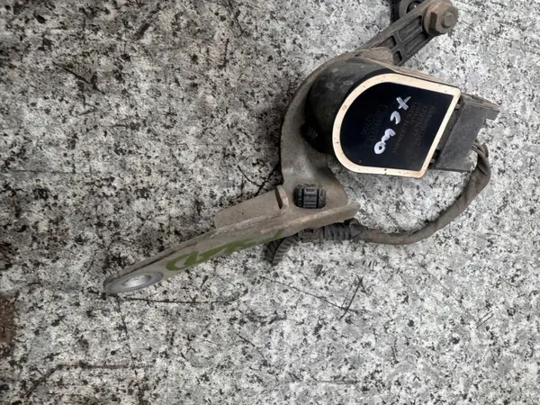 Vänster Strålkastarnivåsensor Volvo XC40 OEM 32221477 image 3