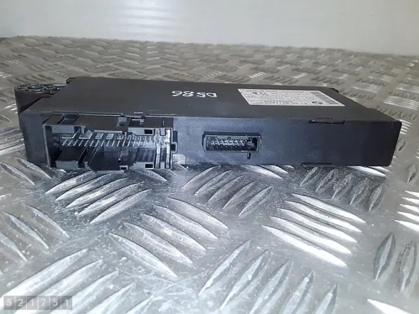 Begagnad BMW ECU OEM 9217853 för 1-serien E81 image 3