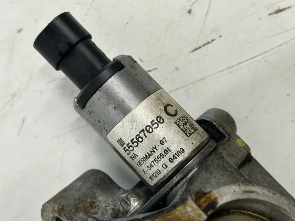 Kamaxeltäck, ventilbro OEM 55354224 för Chevrolet Cruze image 4