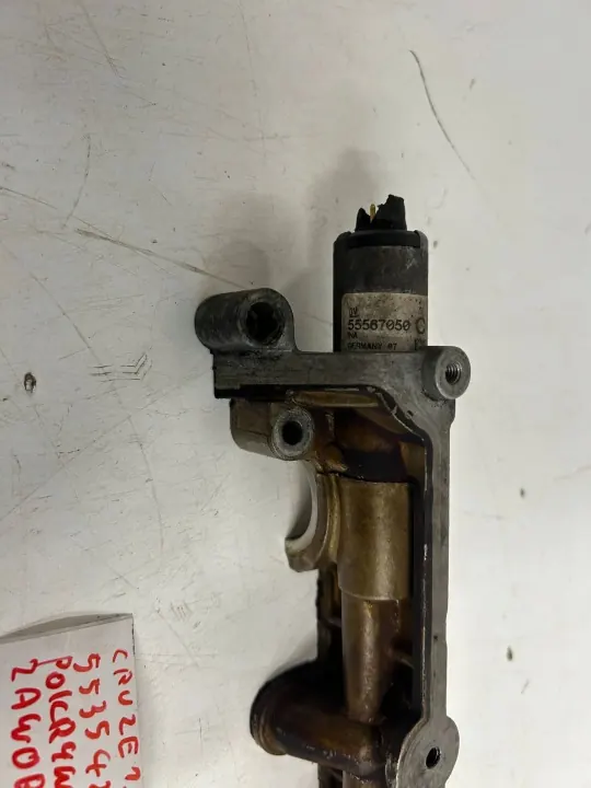 Kamaxeltäck, ventilbro OEM 55354224 för Chevrolet Cruze image 8