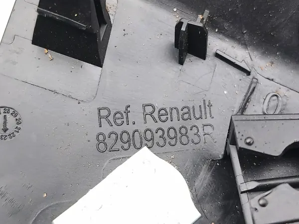 Renault Austral 2023 Joint de vitre arrière 829081566R image 8