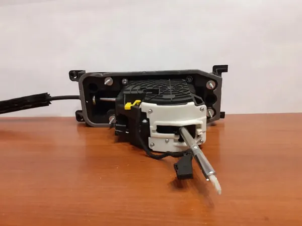 Skoda OE Växelspakslänk OEM 3Q0713085 - Begagnad image 2