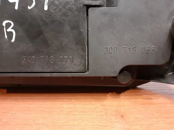 Skoda OE Växelspakslänk OEM 3Q0713085 - Begagnad image 3