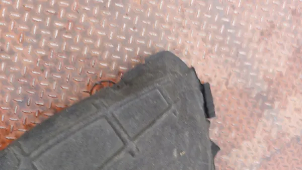 Right Rear Wheel Arch Skoda Octavia 04-13 OEM image 9