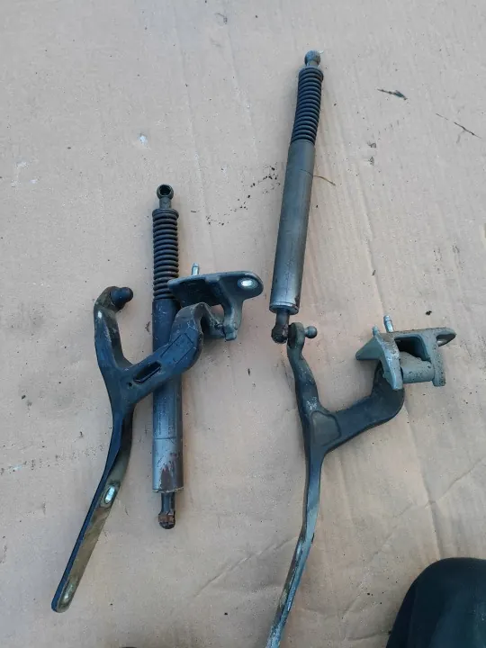 OEM A2119801564 Amortecedor Esquerdo Porta-Malas Mercedes W211 image 2