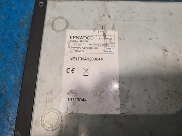 Kenwood KTC-D600 Tuner voor Chrysler 300C 3.0 CRD image 10